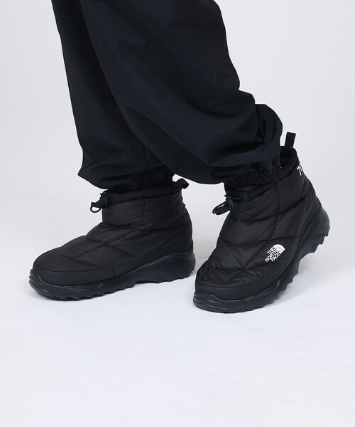 THE NORTH FACE(ザノースフェイス)の「【THE NORTH FACE / ザ・ノースフェイス】ヌプシ トラクション チャッカ / ウインターブーツ / Nuptse Traction Chukka / NF02671(ブーツ・メンズ・ブラック・8/9/7)」の5枚目の写真
