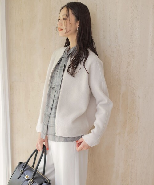 J.PRESS Ladies（J.プレス レディス）の「【シーンレスに活躍・季節の変わり目に】BOILD ニット アウター（ニット/セーター・レディース・ベージュ系/ライトグレー系/ブラウン系・SMALL）」の4枚目の写真