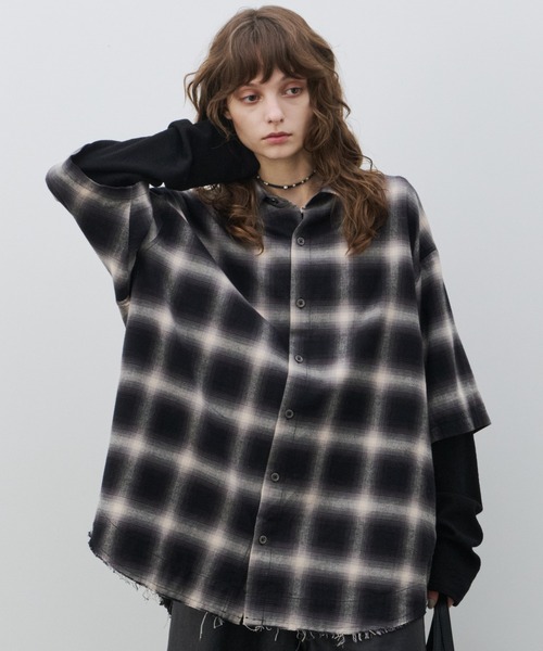 AIVER(アイバー)の「AIVER ワッフルレイヤードオンブレチェックシャツ(シャツ/ブラウス・メンズ・ブラック×ホワイト/ブラック×ブラック・LARGE/SMALL/MEDIUM)」の1枚目の写真