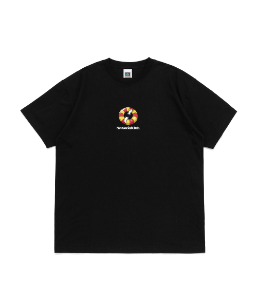 NET SOCIAL CLUB(ネットソーシャルクラブ)の「終末の蛇プールモードグラフィック半袖Tシャツ(ブラック)(Tシャツ/カットソー・レディース・その他・SMALL/MEDIUM/LARGE/X-LARGE)」の1枚目の写真