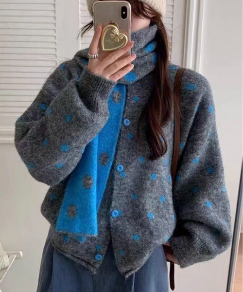 Teem Store(チームストア)の「マフラーセット ドット柄オーバーサイズニットカーディガン(ニット/セーター・レディース・グレー/ネイビー/ブラウン・M)」の4枚目の写真