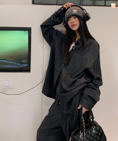 Aelina（エリナ）の「長袖デニムシャツ&ハイウエストデニムパンツセットアップ（セットアップ・レディース・インディゴブルー・FREE）」の2枚目の写真