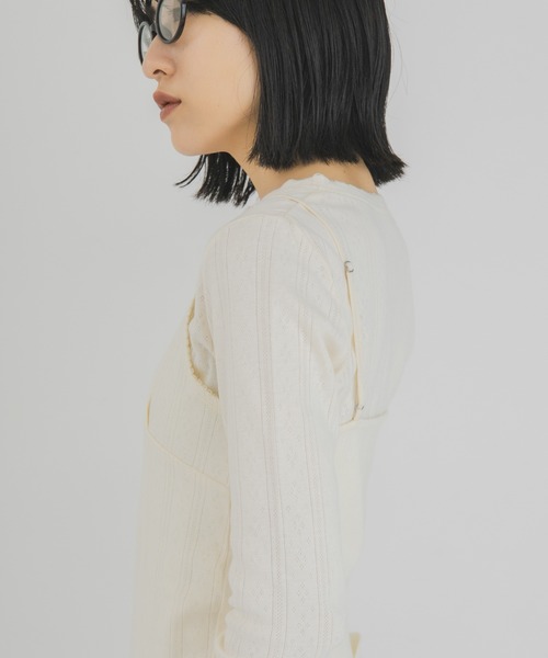 KBF(ケイビーエフ)の「アイレットキャミレイヤードトップス(Tシャツ/カットソー・レディース・ダークブラウン/グレー系その他/アイボリー・ONE)」の6枚目の写真