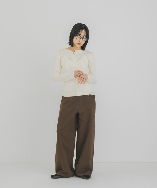 KBF(ケイビーエフ)の「アイレットキャミレイヤードトップス(Tシャツ/カットソー・レディース・ダークブラウン/グレー系その他/アイボリー・ONE)」の8枚目の写真