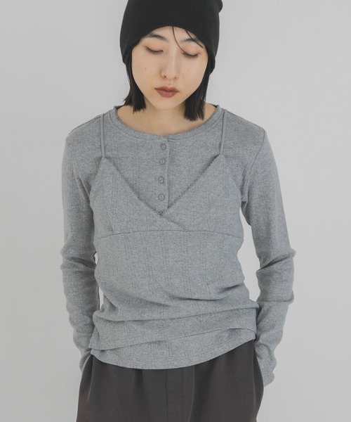 KBF(ケイビーエフ)の「アイレットキャミレイヤードトップス(Tシャツ/カットソー・レディース・ダークブラウン/グレー系その他/アイボリー・ONE)」の14枚目の写真