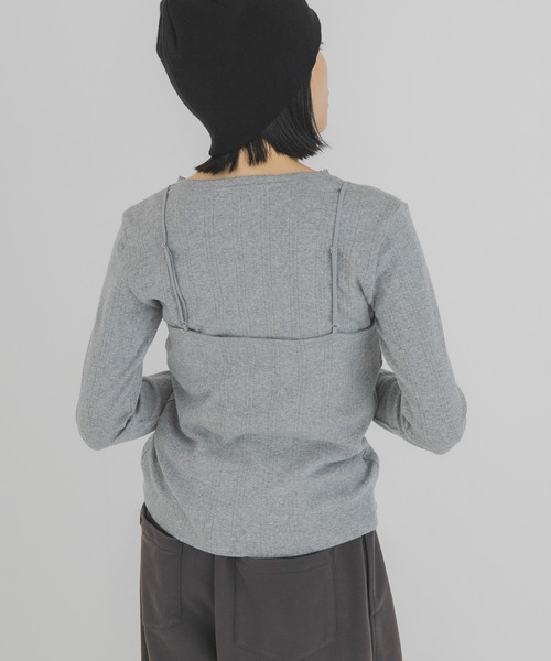 KBF(ケイビーエフ)の「アイレットキャミレイヤードトップス(Tシャツ/カットソー・レディース・ダークブラウン/グレー系その他/アイボリー・ONE)」の16枚目の写真