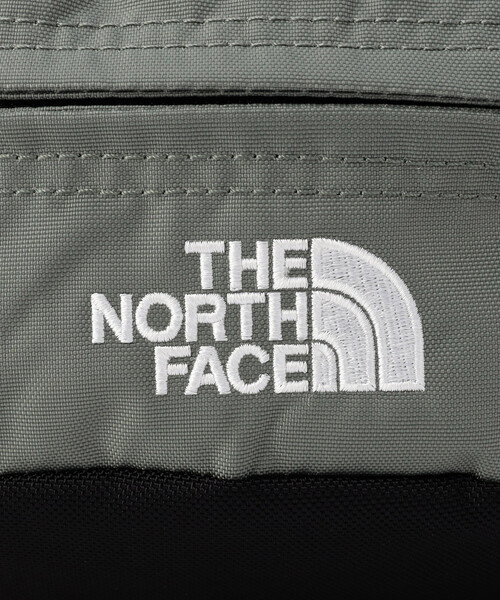 THE NORTH FACE(ザノースフェイス)の「THE NORTH FACE/ザ・ノース・フェイス Sweep スウィープ【NM72304】(ボディバッグ/ウエストポーチ・メンズ・ブルーグリーン/ベージュ・ONE SIZE)」の7枚目の写真