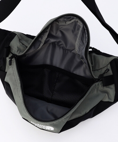 THE NORTH FACE(ザノースフェイス)の「THE NORTH FACE/ザ・ノース・フェイス Sweep スウィープ【NM72304】(ボディバッグ/ウエストポーチ・メンズ・ブルーグリーン/ベージュ・ONE SIZE)」の11枚目の写真