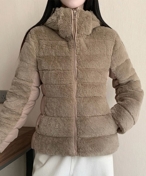 LUCPY(ラクピー)の「フーデッドファー ジップジャケット(その他アウター・レディース・ブラック/ホワイト/ライトブラウン/ブラウン・XX-LARGE/X-LARGE/LARGE/MEDIUM)」の4枚目の写真