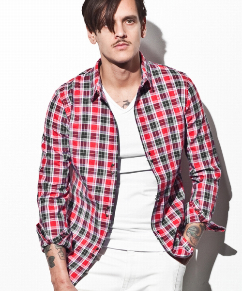 VADEL（バデル）の「3ホックチェックシャツ（シャツ/ブラウス・メンズ・ブルー/レッド・SMALL/MEDIUM/LARGE）」の3枚目の写真