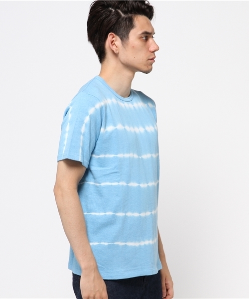 Denime(ドゥニーム)の「タイダイボーダーTシャツ(Tシャツ/カットソー・メンズ・ブルー/ネイビー・LARGE/MEDIUM/SMALL)」の3枚目の写真