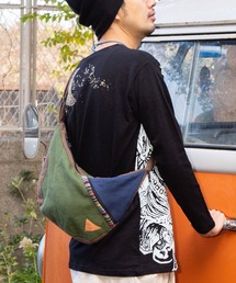 【チャイハネ】ヒマールクレセントショルダーバッグ