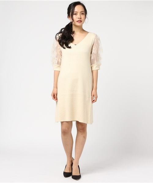 MERCURYDUO（マーキュリーデュオ）の「フロッキースリーブニットワンピース（ワンピース・レディース・ライトグレー/ボルドー/アイボリー・FREE）」の7枚目の写真