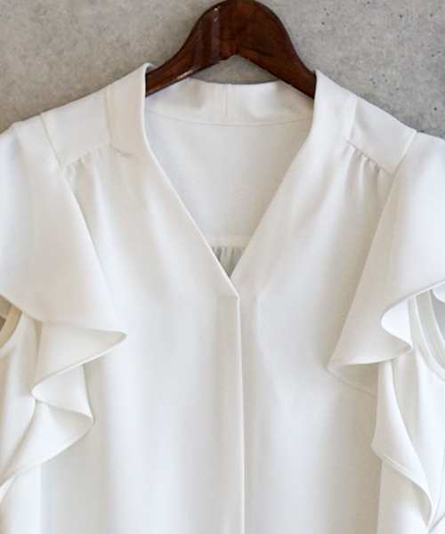 laboratory work(ラボラトリーワーク)の「フレアスリーブ ブラウス(シャツ/ブラウス・レディース・オフホワイト/ラベンダー/ネイビー・MEDIUM)」の6枚目の写真