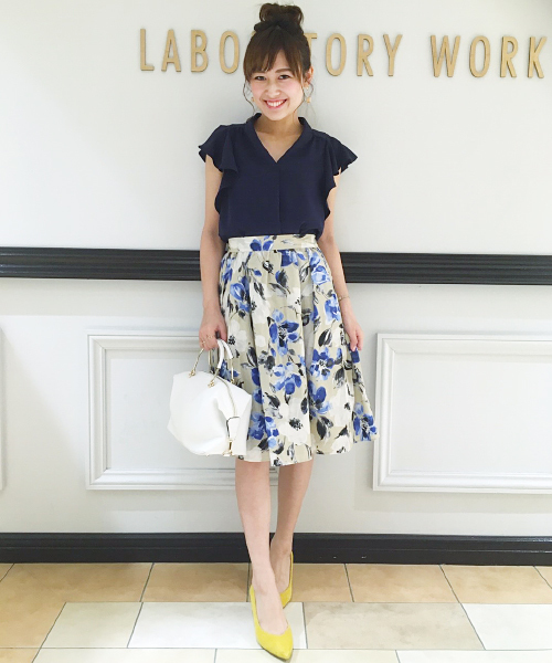 laboratory work(ラボラトリーワーク)の「フレアスリーブ ブラウス(シャツ/ブラウス・レディース・オフホワイト/ラベンダー/ネイビー・MEDIUM)」の17枚目の写真