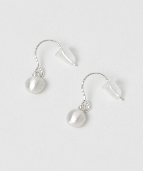 TONE SELECT GOODS(トーンセレクトグッズ)の「【hosta】アサツユピアス(ピアス(両耳用))」|シルバー
