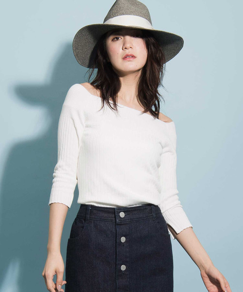 The Virgnia(ザ ヴァージニア)の「変形リブスクエアネックニット(ニット/セーター・レディース・ネイビー/レッド/オフホワイト・FREE)」の2枚目の写真