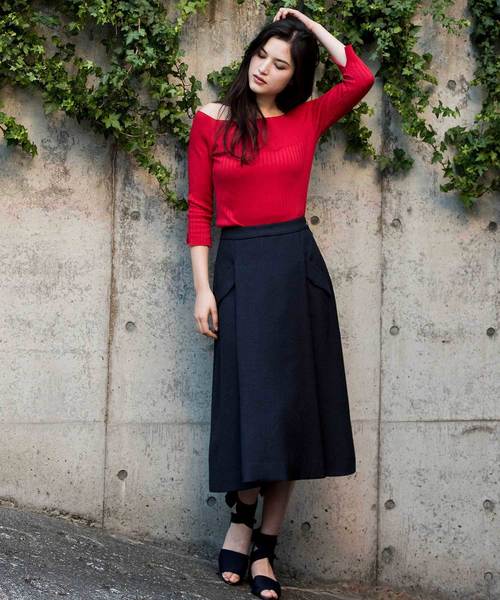 The Virgnia(ザ ヴァージニア)の「変形リブスクエアネックニット(ニット/セーター・レディース・ネイビー/レッド/オフホワイト・FREE)」の5枚目の写真