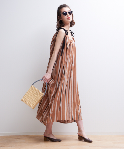 Abahouse Devinette(ドゥヴィネット)の「ギャザードロストマキシワンピース(ワンピース・レディース・ベージュ/レッド/マルチ・FREE)」の18枚目の写真