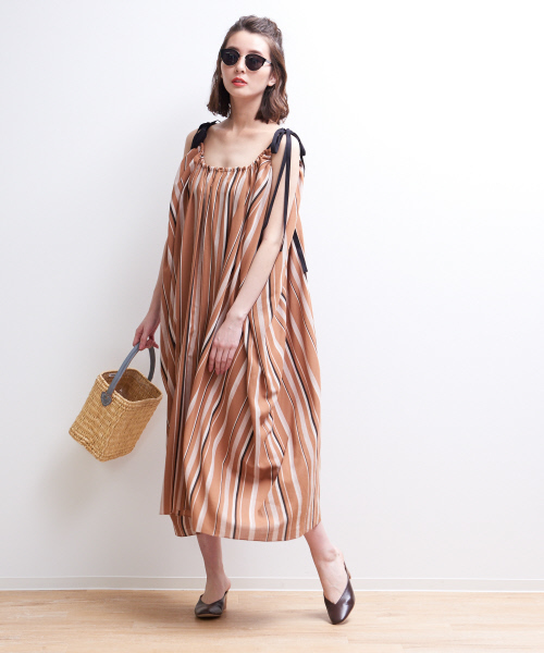 Abahouse Devinette(ドゥヴィネット)の「ギャザードロストマキシワンピース(ワンピース・レディース・ベージュ/レッド/マルチ・FREE)」の20枚目の写真