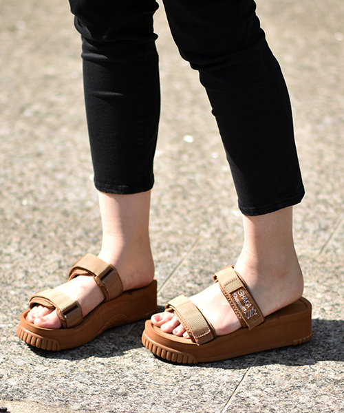 SHAKA（シャカ）の「【SHAKA / シャカ】BUNGY SLIDE PLATFORM（サンダル・レディース・スモークピンク/ホワイト/ラベンダー/グレー/グレイッシュブルー/ブラック/モカ・5/6/7）」の5枚目の写真