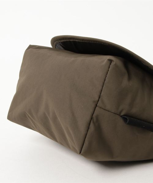 Un coeur（アンクール）の「【Un coeur/アンクール】DIC shoulder 141133（ショルダーバッグ・レディース・ブラック/ベージュ/ネイビー/カーキ・FREE）」の6枚目の写真