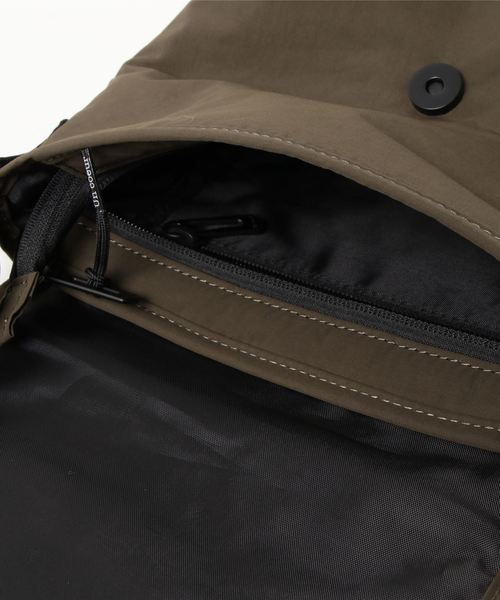 Un coeur（アンクール）の「【Un coeur/アンクール】DIC shoulder 141133（ショルダーバッグ・レディース・ブラック/ベージュ/ネイビー/カーキ・FREE）」の7枚目の写真