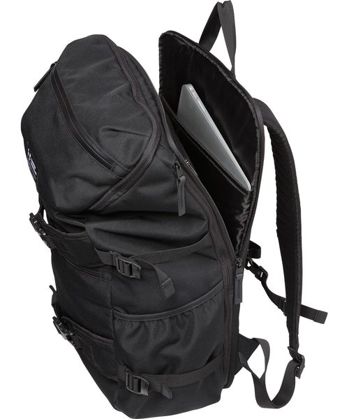 UNDER ARMOUR（アンダーアーマー）の「メンズトレーニングバックパック / クールバックパック 30L（バックパック/リュック・メンズ・ヘザーグレー/ブラック・ONESIZE）」の10枚目の写真