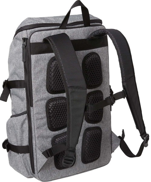 UNDER ARMOUR（アンダーアーマー）の「メンズトレーニングバックパック / クールバックパック 30L（バックパック/リュック・メンズ・ヘザーグレー/ブラック・ONESIZE）」の6枚目の写真