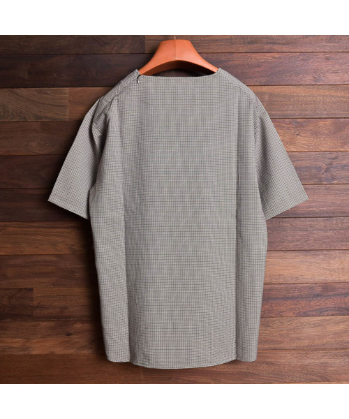 ARCHIVER（アーカイバ）の「【Ir】TRストレッチTシャツ（Tシャツ/カットソー・レディース・ブラック/グレー/グレー系その他/ベージュ/ベージュ系その他/ネイビー・MEDIUM/LARGE/X-LARGE）」の18枚目の写真