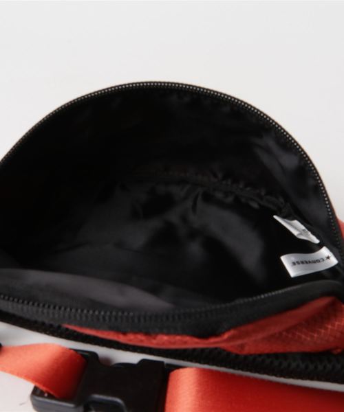 CONVERSE(コンバース)の「CONVERSE/コンバース リップロゴウエストバッグ(ボディバッグ/ウエストポーチ・メンズ・オレンジ/パープル/ブラック/グレー・FREE)」の7枚目の写真