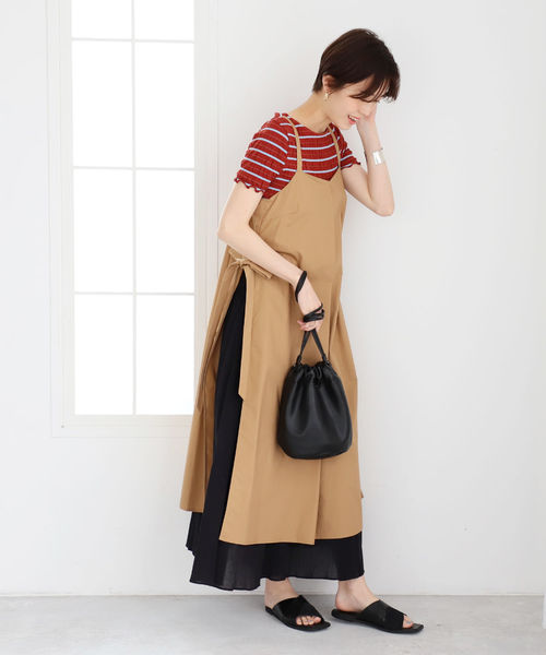 Ray BEAMS(レイビームス)の「Ray BEAMS / サイド スリット サロペット ワンピース(ワンピース・レディース・ブラック/ベージュ・ONE SIZE)」の16枚目の写真