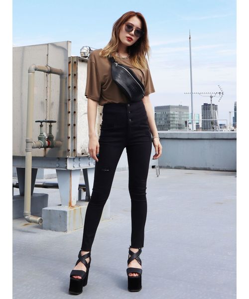 EMODA（エモダ）の「ヘムカットオフハイウエストパギンス（デニムパンツ・レディース・ライトブルー/ブラック/インディゴブルー・SMALL/MEDIUM/X-SMALL）」の16枚目の写真