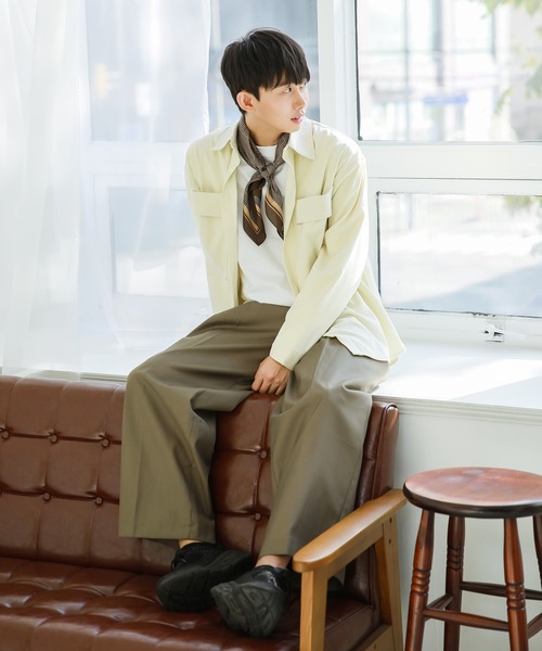 Niell（ニール）の「シルクタッチ大判スカーフ/総柄/ユニセックス（バンダナ/スカーフ・メンズ・ベージュ/ネイビー/ホワイト系その他/ブラウン系その他/ブラック/その他2/その他5/その他6/その他3/その他1/その他4・FREE）」の14枚目の写真