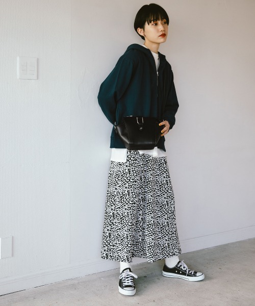 PAGEBOY(ページボーイ)の「ハーフジップウラケパーカー(パーカー・レディース・ブラック/オフホワイト/グリーン系その他/グレイッシュベージュ・FREE)」の11枚目の写真