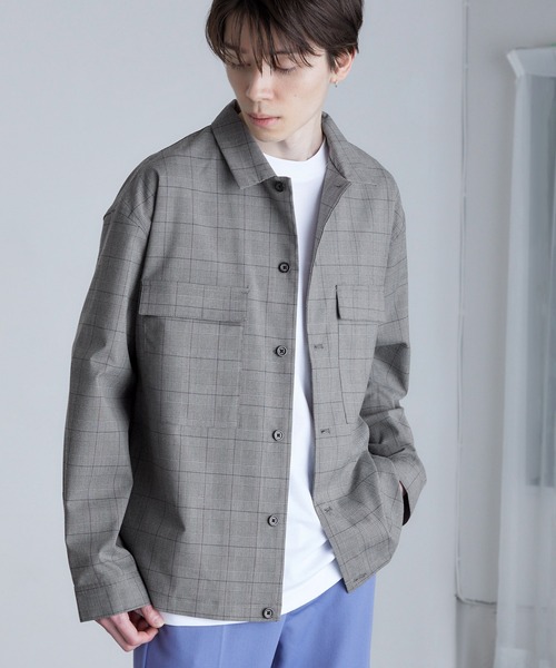 MONO-MART（モノマート）の「TRストレッチ スーツ地 オーバーサイズ ドレープ CPO シャツジャケット レギュラカラーシャツ（シャツ/ブラウス・メンズ・ライトグレー/ブラック/ネイビー/ブラウン/モカ/グレー系その他/ベージュ系その他/グリーン系その他/ベージュ系その他2/グリーン/ブラック系その他/ブラウン系その他/グレー系その他4/グレー系その他2/ブラウン系その他2/オフホワイト/ダークブラウン/グレイッシュベージュ/グレー系その他3/グリーン系その他2/サックスブルー/スモークピンク/ライラック/ブラウン系その他3/ブルー/アイボリー・M/L/XL/S）」の10枚目の写真