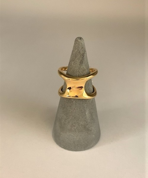mou(モウ)の「Silver925 lrregular ring(リング・レディース・シルバー/ゴールド・FREE)」の2枚目の写真