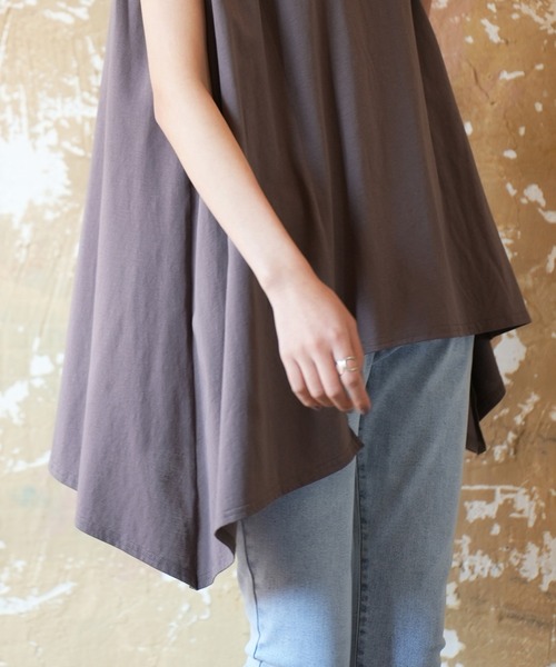 SAISON DE PAPILLON（セゾンドパピヨン）の「ノースリーブクルーネックカットソー（Tシャツ/カットソー・レディース・チャコール/グリーン/ホワイト/ベージュ/ブルー/ブラック/ネイビー/キャメル/グレー/ピンク・S/M/L/XL）」の12枚目の写真