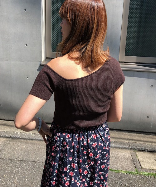 meJane(ミージェーン)の「ワンショルダー/サマーニットトップス(ニット/セーター・レディース・ホワイト/ブラック/ブラウン/ベージュ/カーキ・FREE)」の3枚目の写真