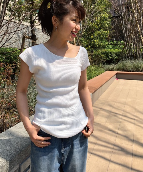 meJane(ミージェーン)の「ワンショルダー/サマーニットトップス(ニット/セーター・レディース・ホワイト/ブラック/ブラウン/ベージュ/カーキ・FREE)」の2枚目の写真