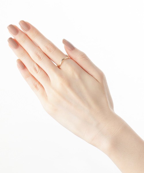 COCOSHNIK(ココシュニック)の「K10アシンメトリー Vリング(リング・レディース・ホワイト系その他7・12号/14号/10号)」の6枚目の写真