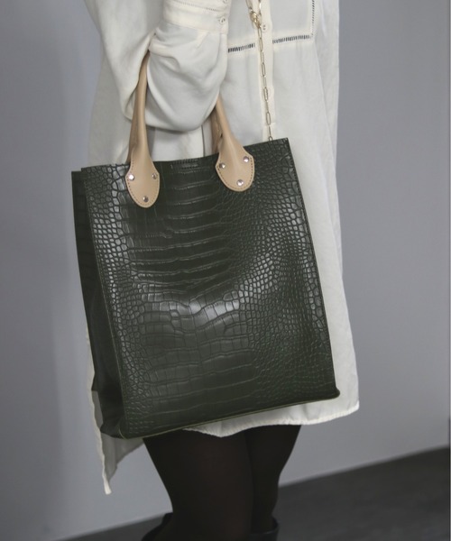 POUTOJOURU(ポートジュール)の「【ポートジュール】 レザー クラシック縦型トートバッグ ZOZOTOWN限定(トートバッグ・レディース・ブラック/ブラウン/グレー/グレイッシュブルー/ベージュ/グリーン/モカ・FREE)」の6枚目の写真