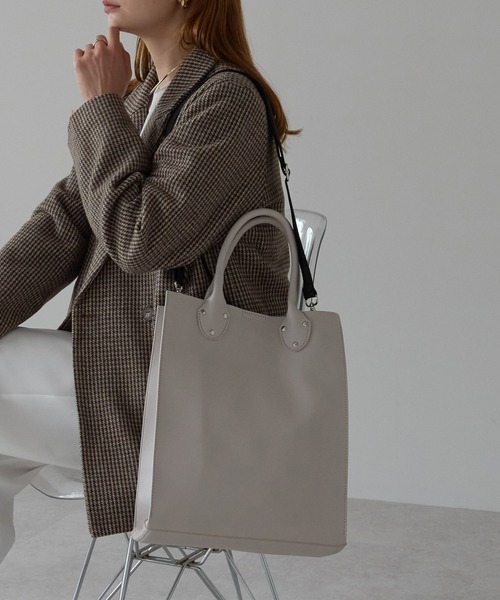 POUTOJOURU(ポートジュール)の「【ポートジュール】 レザー クラシック縦型トートバッグ ZOZOTOWN限定(トートバッグ・レディース・ブラック/ブラウン/グレー/グレイッシュブルー/ベージュ/グリーン/モカ・FREE)」の21枚目の写真