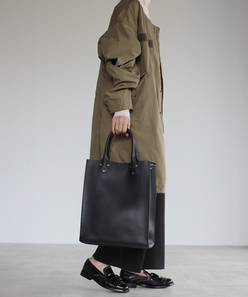 POUTOJOURU(ポートジュール)の「【ポートジュール】 レザー クラシック縦型トートバッグ ZOZOTOWN限定(トートバッグ・レディース・ブラック/ブラウン/グレー/グレイッシュブルー/ベージュ/グリーン/モカ・FREE)」の17枚目の写真