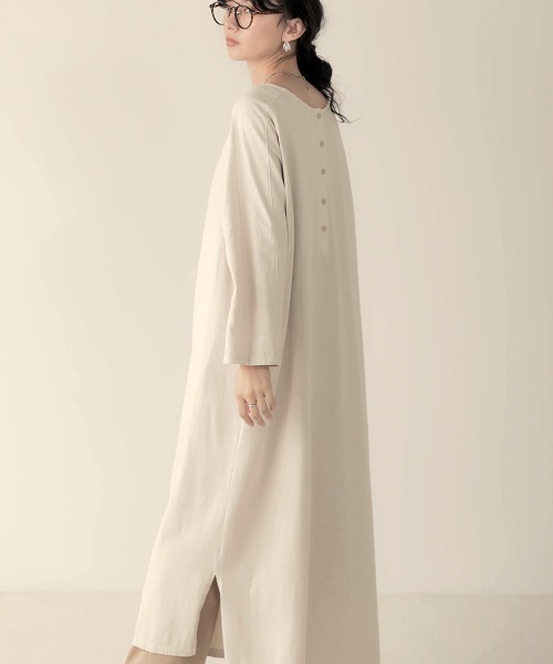 Bab（バブ）の「【WEB限定】ピグメント加工前後2WAYワンピース（ワンピース・レディース・チャコールグレー/アイボリー/モカ・FREE）」の2枚目の写真