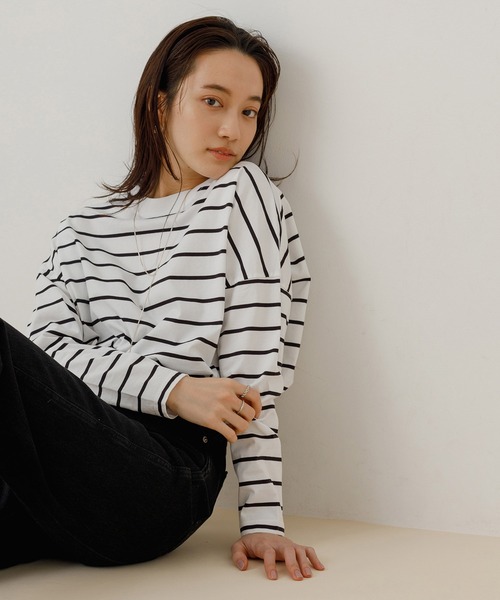 ADAM ET ROPE'(アダムエロペ)の「【一部WEB限定】クルーネックコットン長袖TEE(Tシャツ/カットソー・レディース・ホワイト/ベージュ/ブラック系その他/ベージュ系その他・FREE)」の3枚目の写真