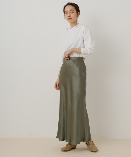 ADAM ET ROPE'(アダムエロペ)の「【一部WEB限定】クルーネックコットン長袖TEE(Tシャツ/カットソー・レディース・ホワイト/ベージュ/ブラック系その他/ベージュ系その他・FREE)」の15枚目の写真