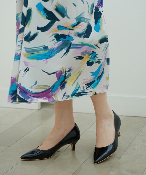 ROPE' PICNIC（ロペピクニック）の「【WEB限定カラー:ゼブラ】ポインテッドトゥプレーンパンプス（パンプス・レディース・ブラック/ブラック系その他3/グレー/ベージュ/ピンク系その他2/オレンジ系その他2・22.5cm/23.0cm/23.5cm/24.0cm/24.5cm/25.0cm）」の2枚目の写真