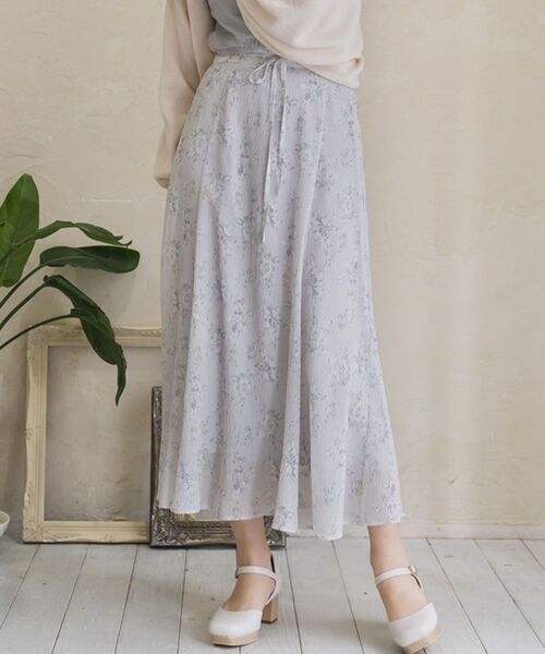 MAJESTIC LEGON（マジェスティックレゴン）の「アンニュイフラワーマーメイドスカート（スカート・レディース・ホワイト系その他/ベージュ系その他2/パープル系その他2・SMALL/MEDIUM）」の8枚目の写真