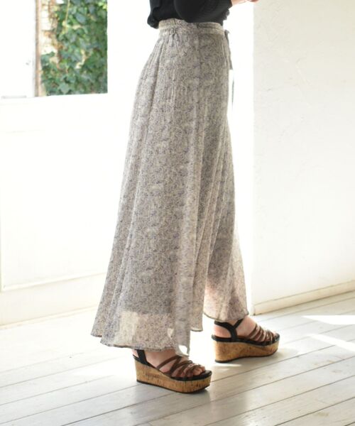 MAJESTIC LEGON（マジェスティックレゴン）の「アンニュイフラワーマーメイドスカート（スカート・レディース・ホワイト系その他/ベージュ系その他2/パープル系その他2・SMALL/MEDIUM）」の15枚目の写真